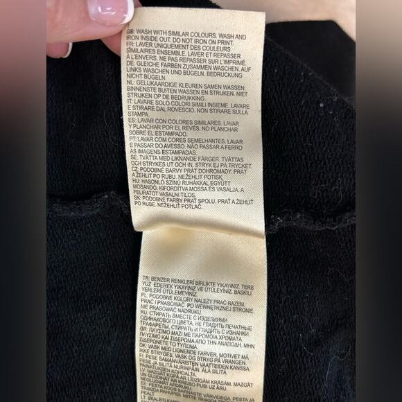 Wrangler Pride Cropped Hoodie Black Rainbow Logo Size Medium LGBTQ+ - Picture 9 of 12